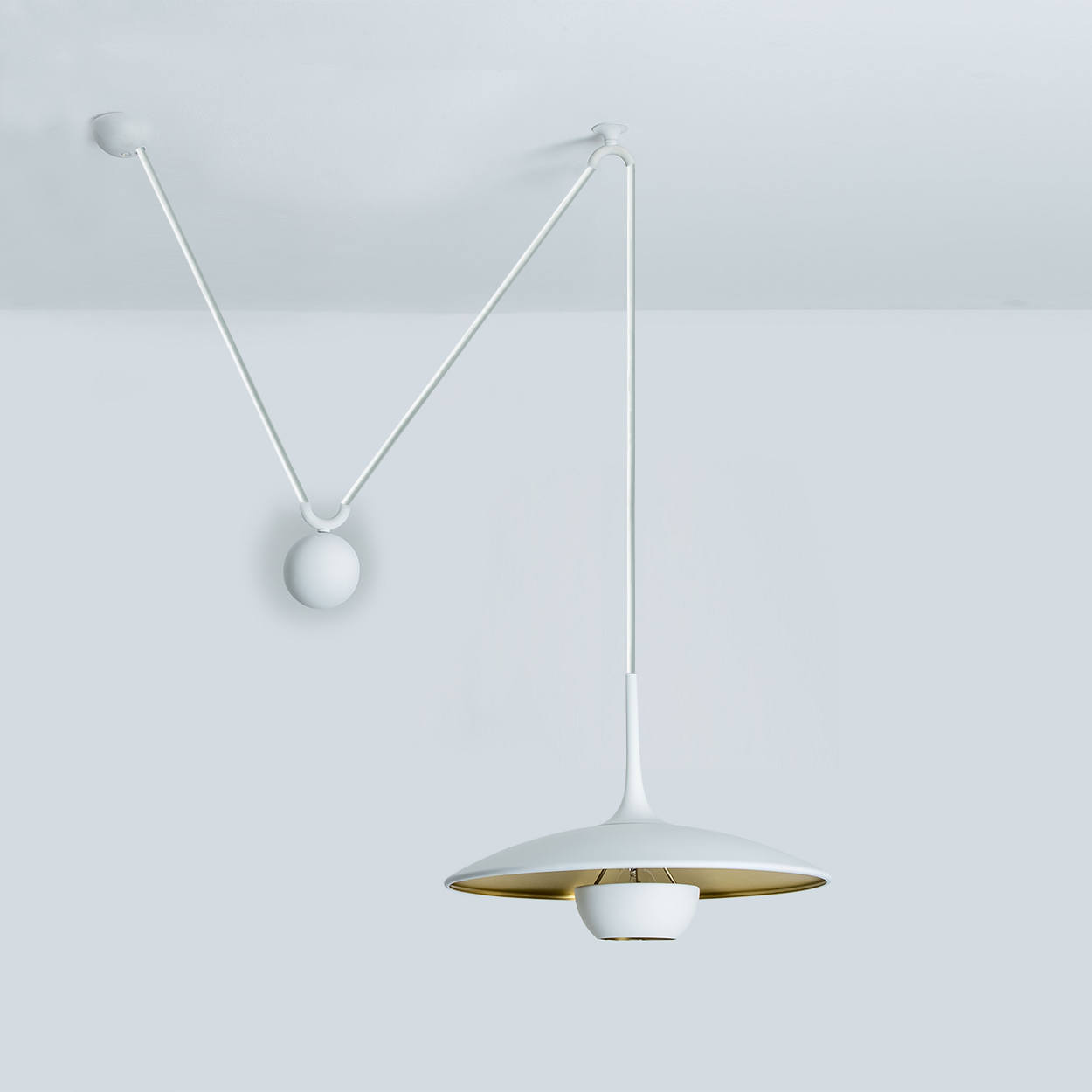 Onos Fixture With Side Counter Weights by Florian Schulz