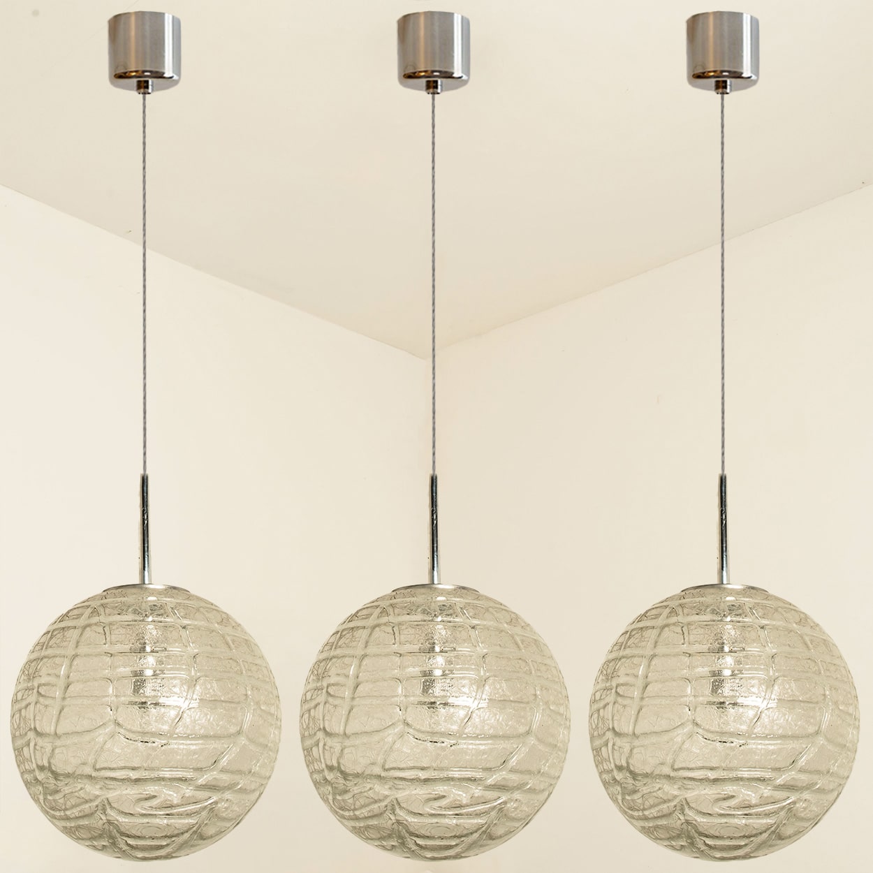 1 of the 3 Murano Clear Glass Pendant Lights, 1960s