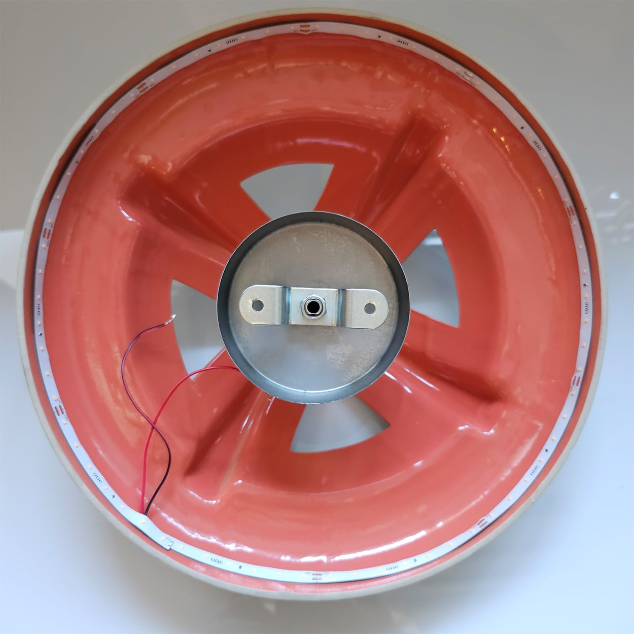 1 of the 6 Ceramic Lamps, Rosettes by Jeanine Keizer, 1990