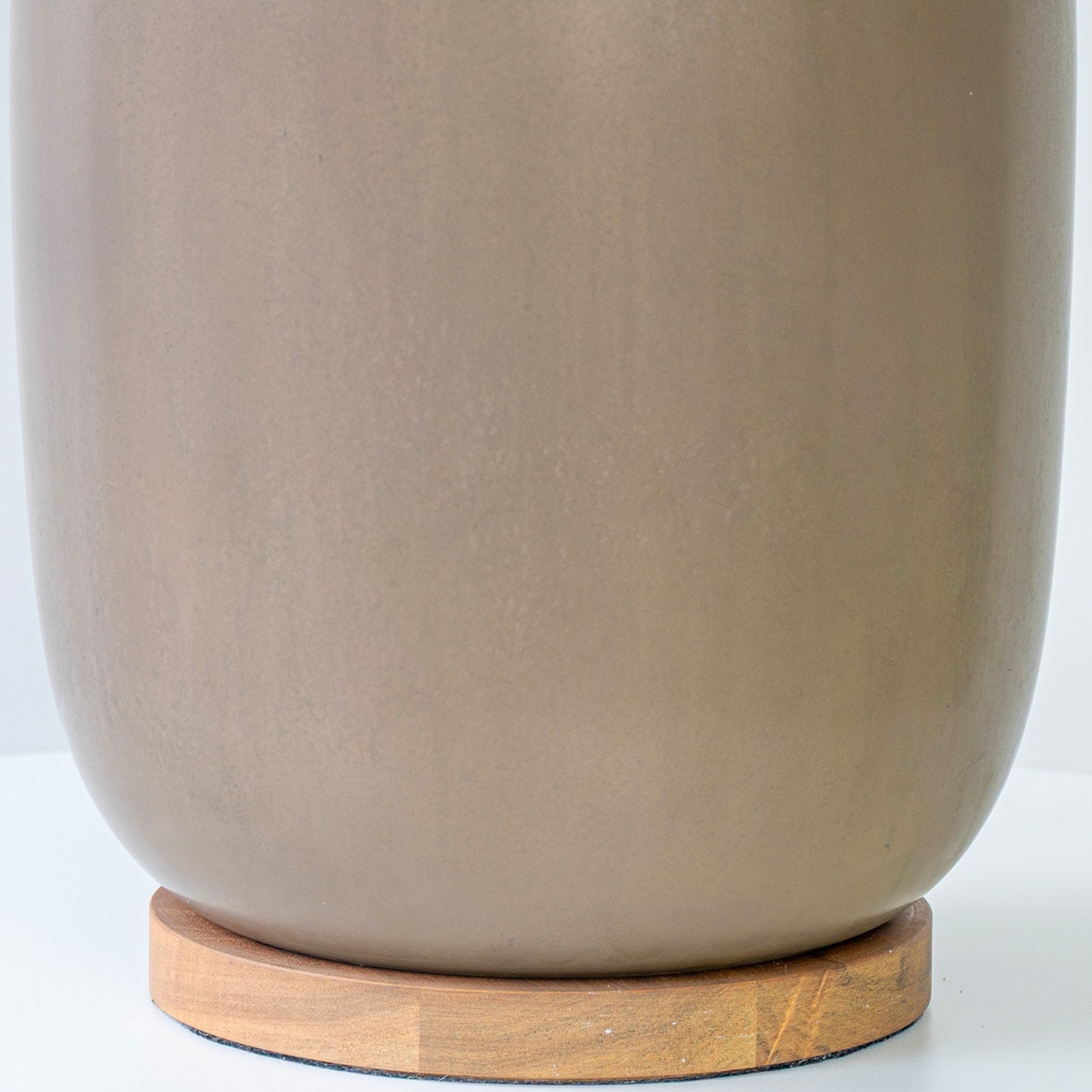 Brown Ceramic Curved Lamp with Walnut Wooden Base, Custom Lampshade by R. Houben