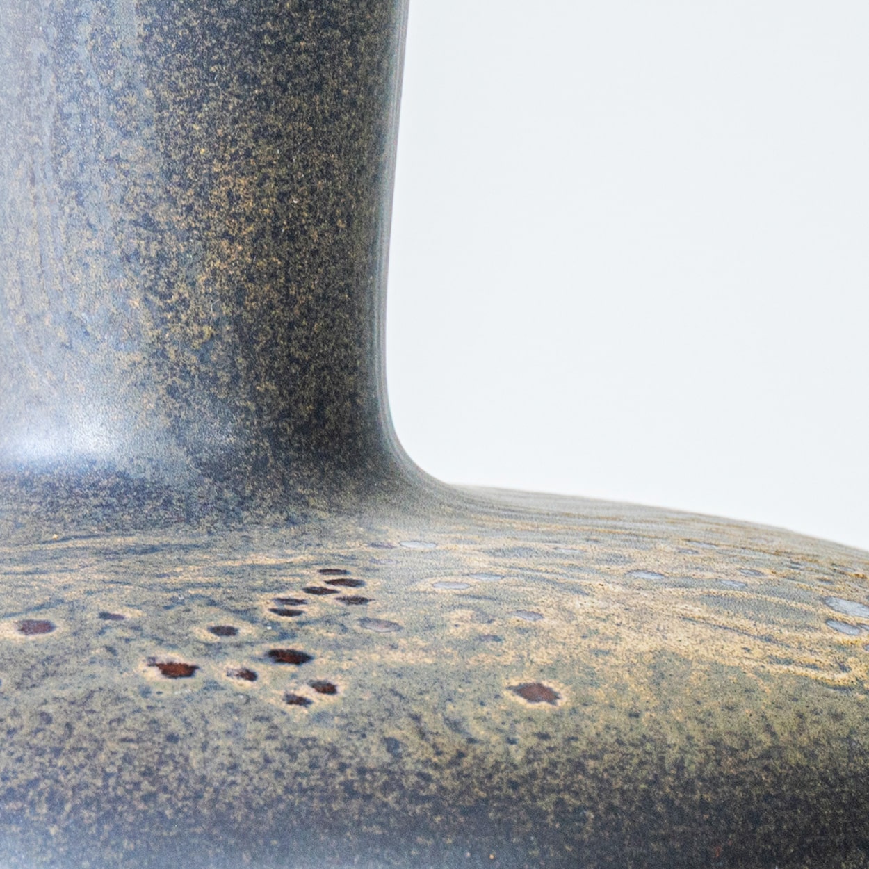 Sculptural Wide Disc Ceramic Lamp, Neutral Custom Lampshade by R. Houben