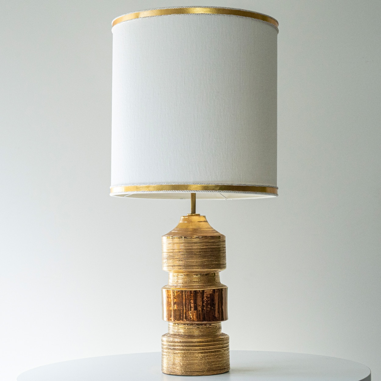 1 of the 2 Bitossi Gold Ceramic Lamps, Custom White Gold Lampshades by R. Houben