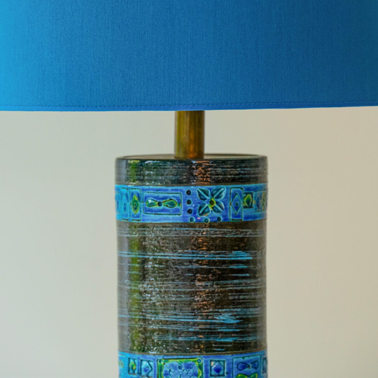Bitossi Aqua Black Blue Ceramic Table Lamp, Blue Silk Lampshade by R. Houben