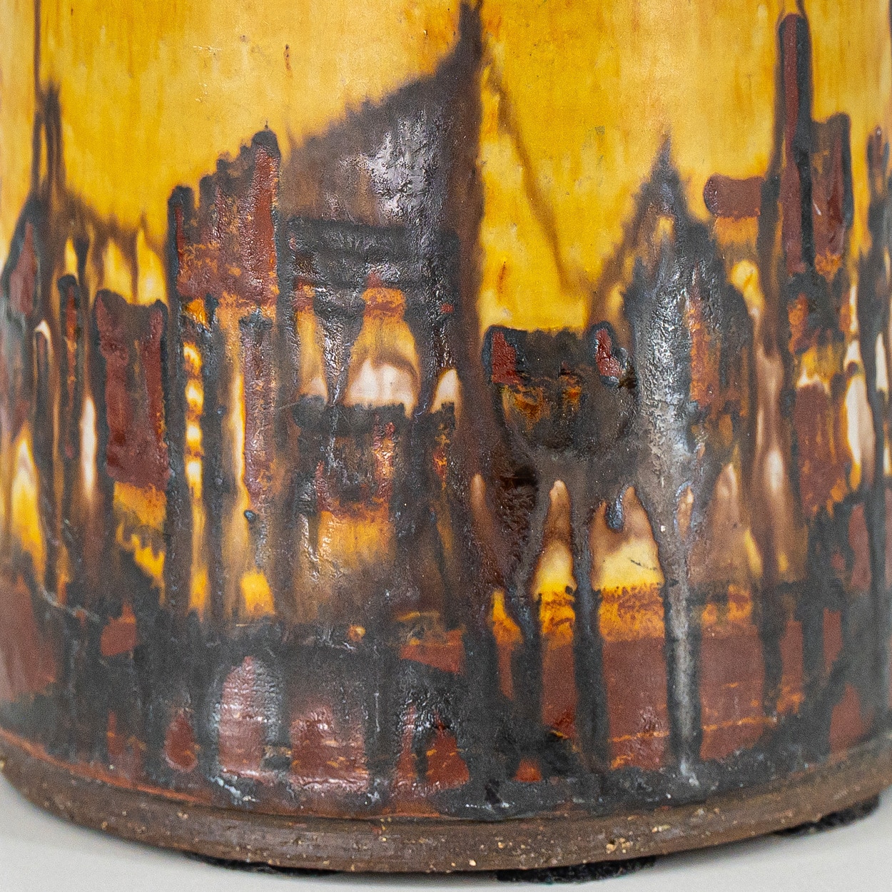 1 of the 2 Brutalist Ceramic Table Lamp, Custom Merino Wool Shade, Denmark 1970s - Image 4